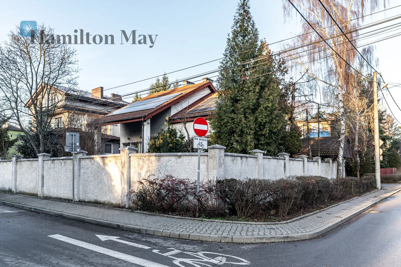 Distance to centre: 4.54 km Level: 1 Price: 7500 PLN - slider