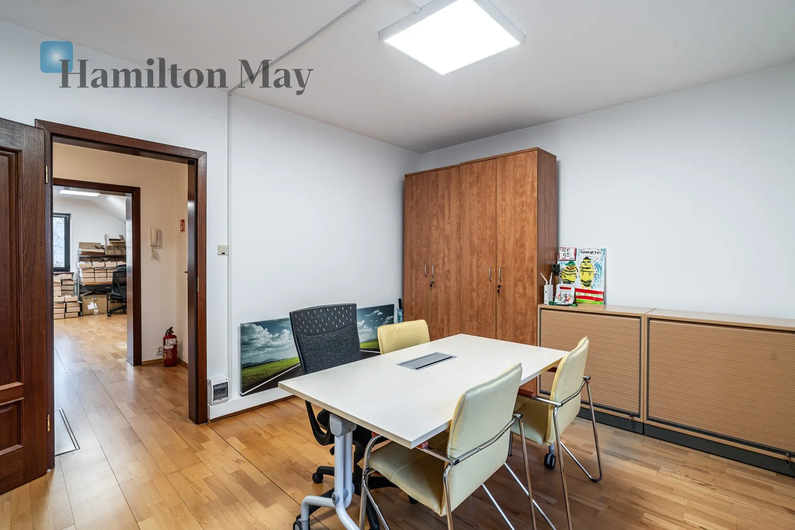 Distance to centre: 4.54 km Level: 1 Price: 7500 PLN Bedrooms: null Bathrooms: null Plot size: nullm2 Layout: null - slider