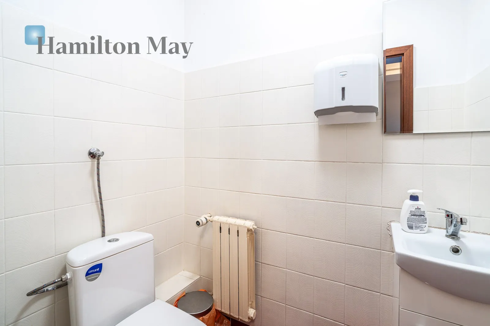 City: Kraków Street: Łanowa Region: Podgórze Distance to centre: 4.54 km - slider