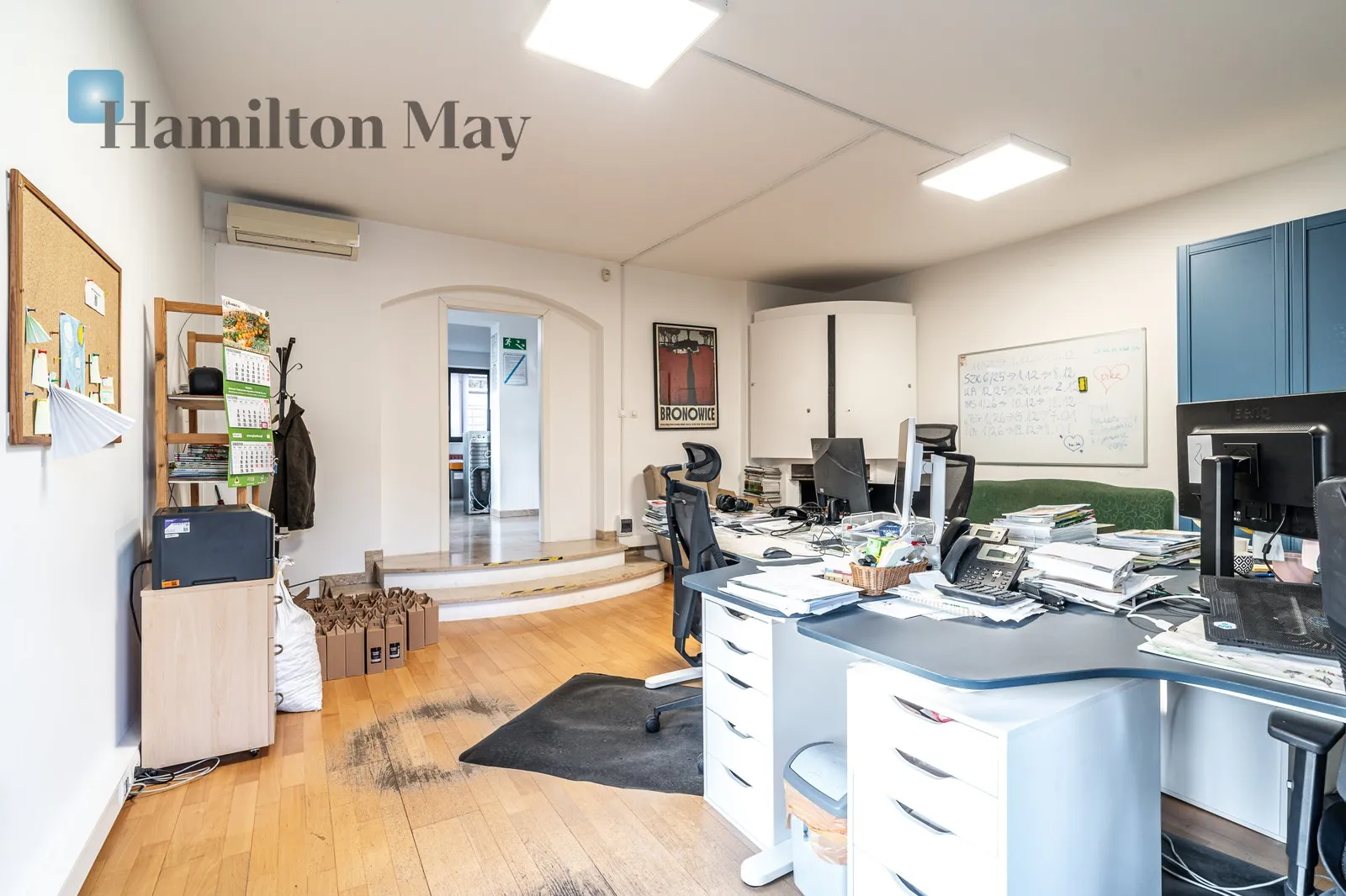 Distance to centre: 4.54 km Level: 1 Price: 7500 PLN Bedrooms: null Bathrooms: null - slider