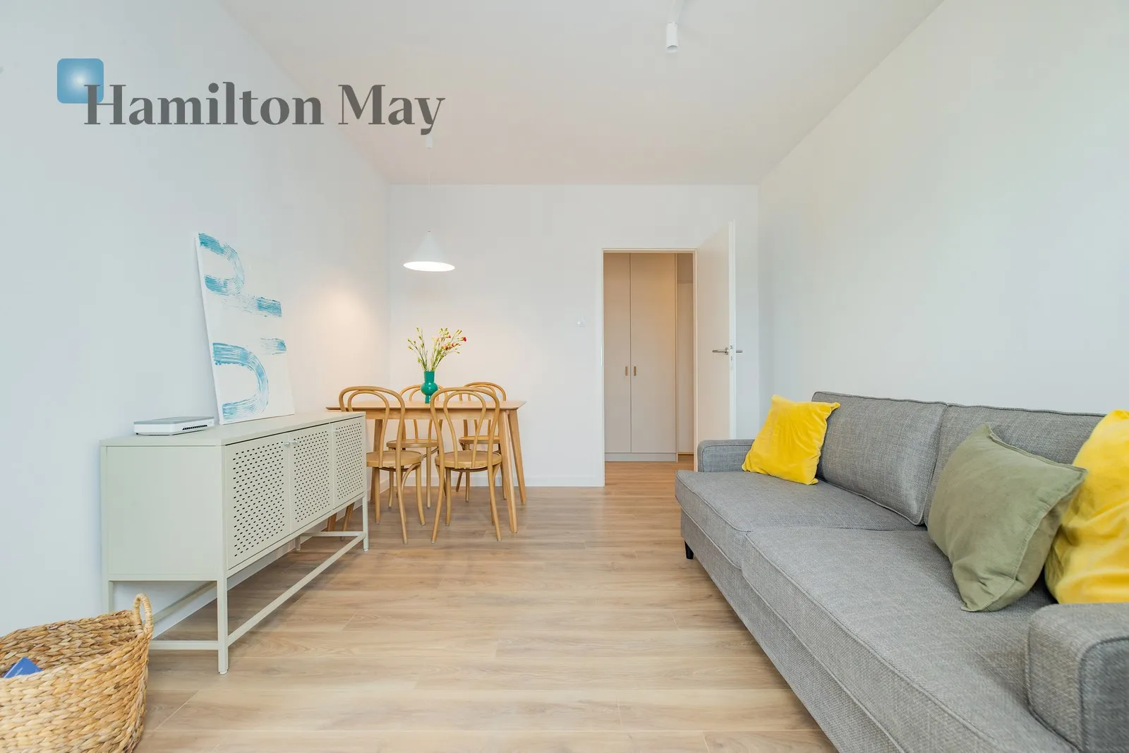 City: Kraków Street: Aleksandra Fredry Region: Łagiewniki-Borek Fałęcki Distance to centre: 4.03 km Level: 4 Price: 1108000 PLN Bedrooms: 2 Bathrooms: 1 - slider