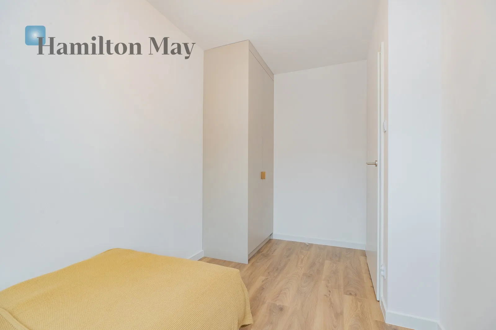 Street: Aleksandra Fredry Region: Łagiewniki-Borek Fałęcki Distance to centre: 4.03 km Level: 4 Price: 1108000 PLN Bedrooms: 2 Bathrooms: 1 - slider