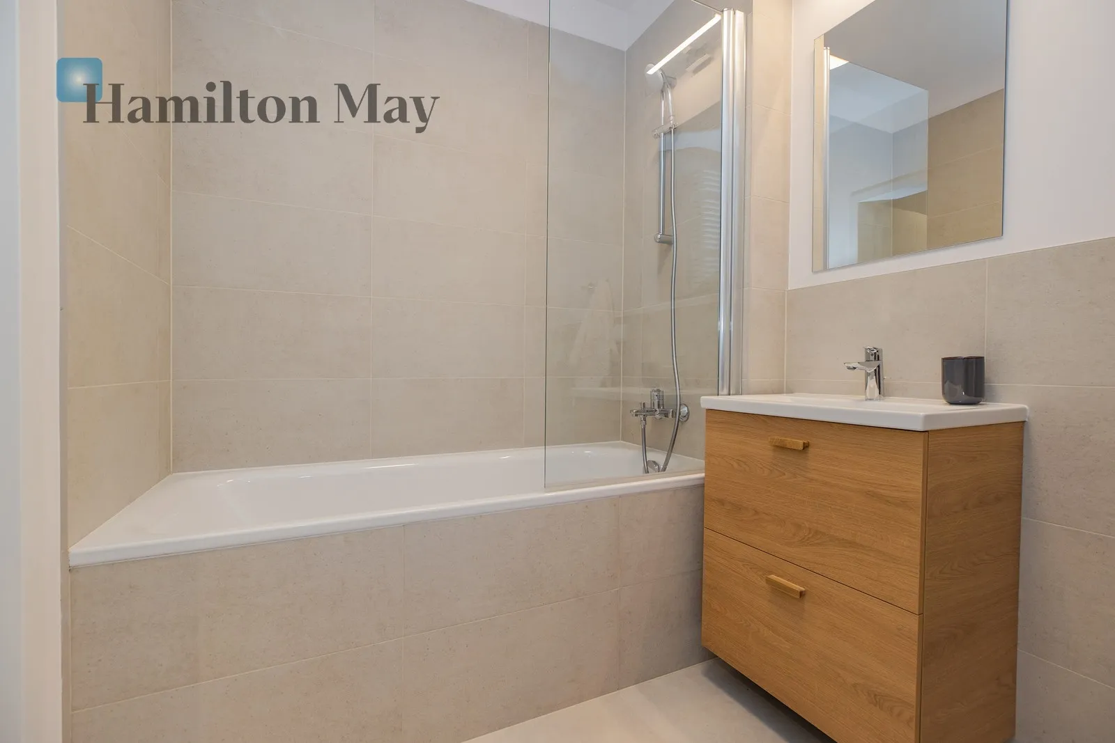 Level: 4 Price: 1108000 PLN Bedrooms: 2 Bathrooms: 1 Size: 58.95m2 Price/m2: 18796 PLN - slider