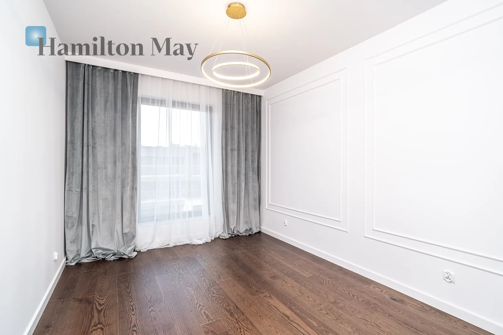 Luxury 4-Room Apartment with Panoramic Green Views - slider