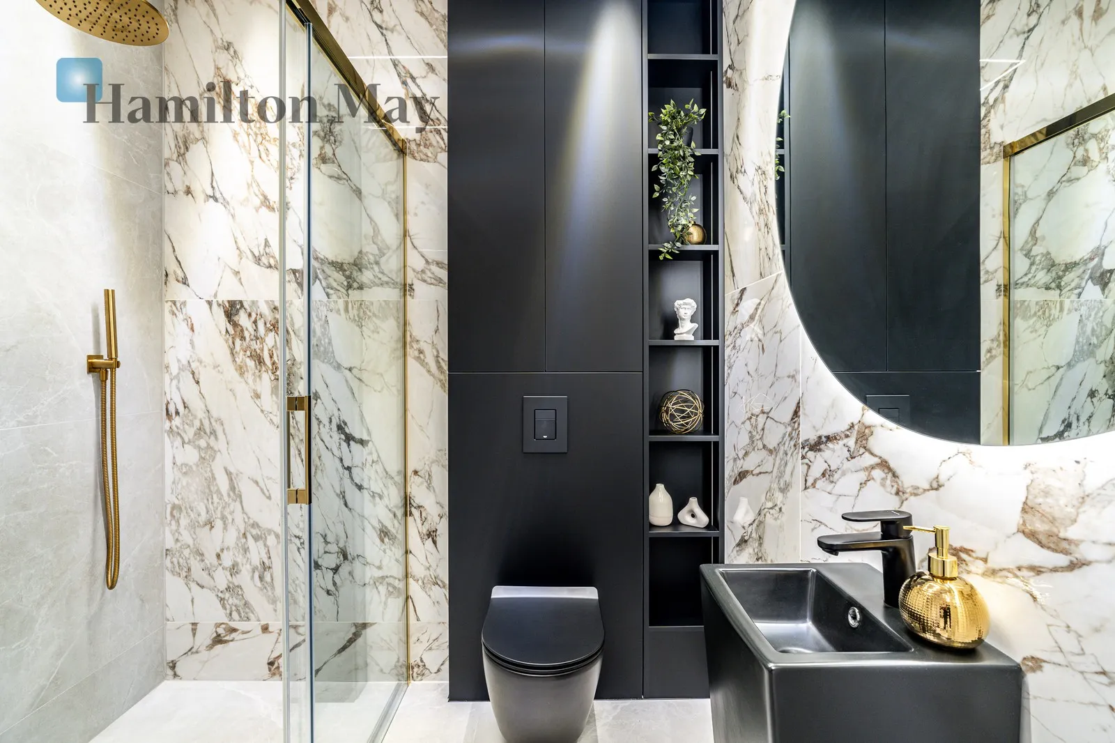 Luxury 4-Room Apartment with Panoramic Green Views - slider