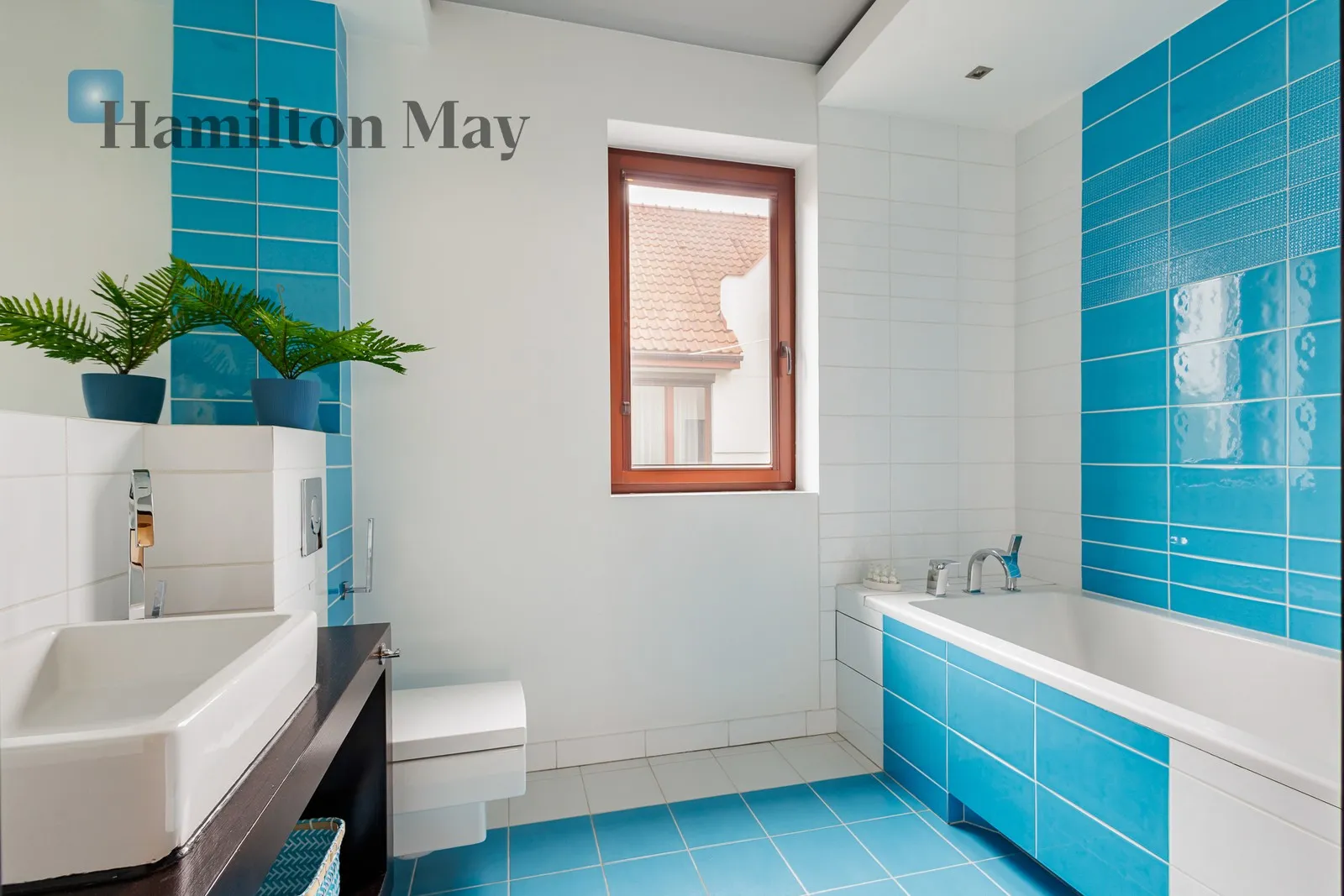 Street: Arbuzowa Region: Mokotów Subregion: Służew Distance to centre: 7.44 km Level: -9 Price: 14000 PLN - slider