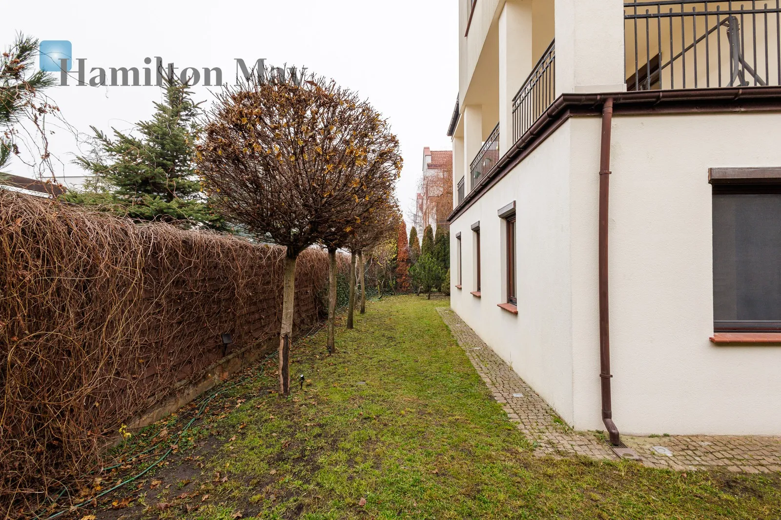 Subregion: Służew Distance to centre: 7.44 km Level: -9 Price: 14000 PLN Bedrooms: 3 - slider