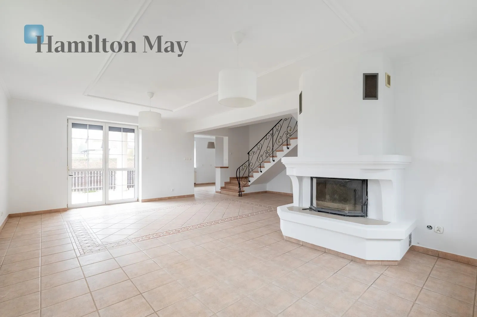 City: Kraków Street: Pasternik Region: Prądnik Biały Subregion: Bronowice Wielkie Distance to centre: 5.51 km Price: 8500 PLN Bedrooms: 4 Bathrooms: 2 Plot size: 1000m2 Price/m2: 49 PLN - slider