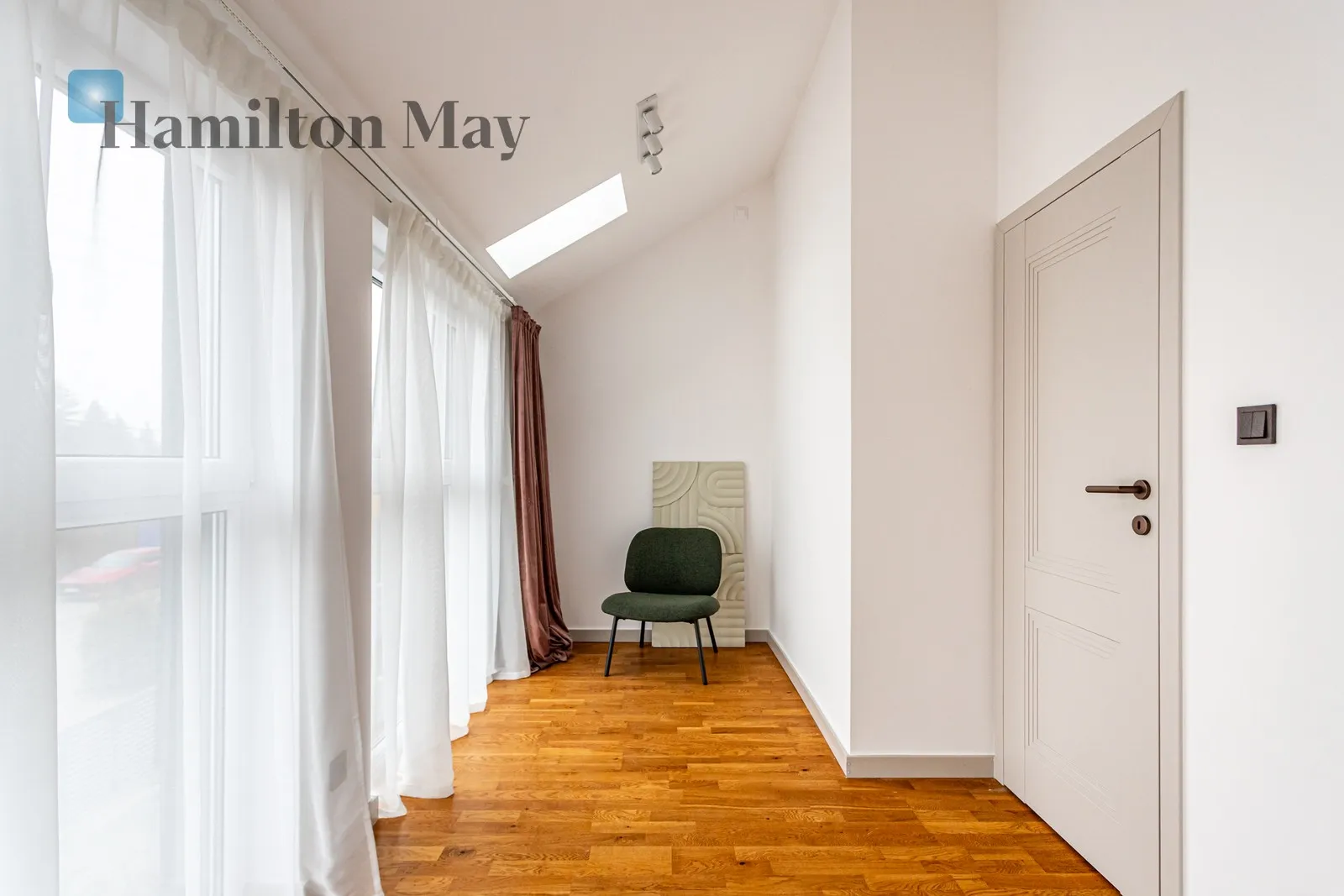 Segment w cichej i zielonej części Zacisza - slider