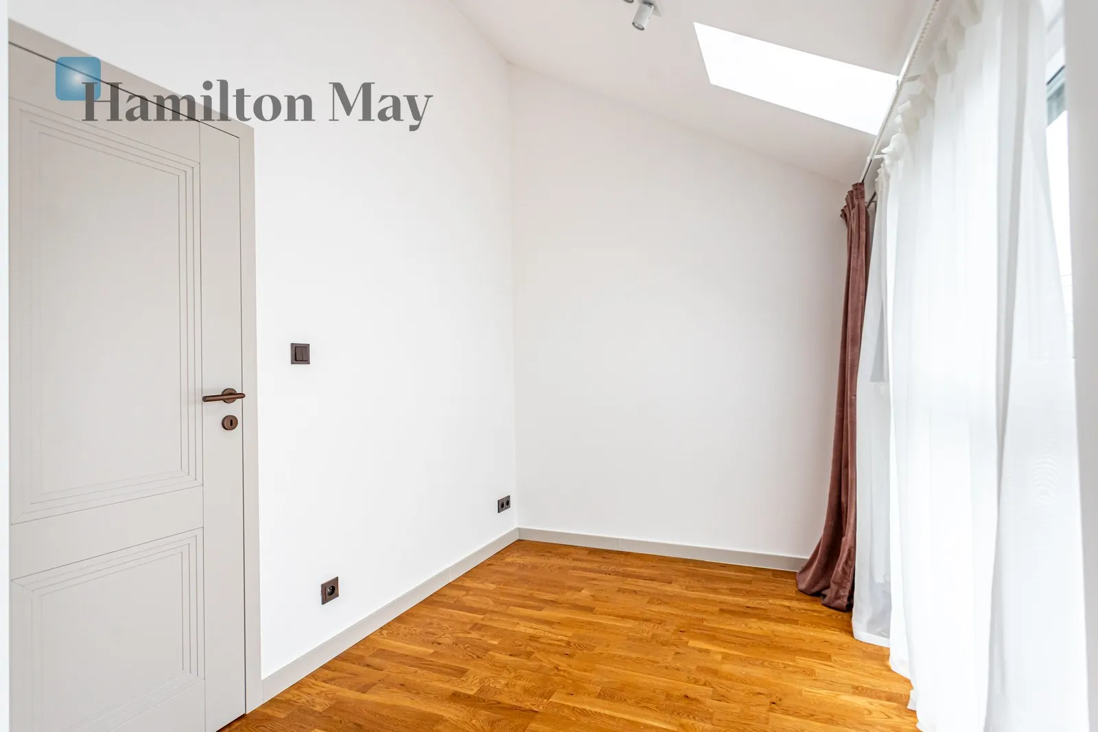 Segment w cichej i zielonej części Zacisza - slider