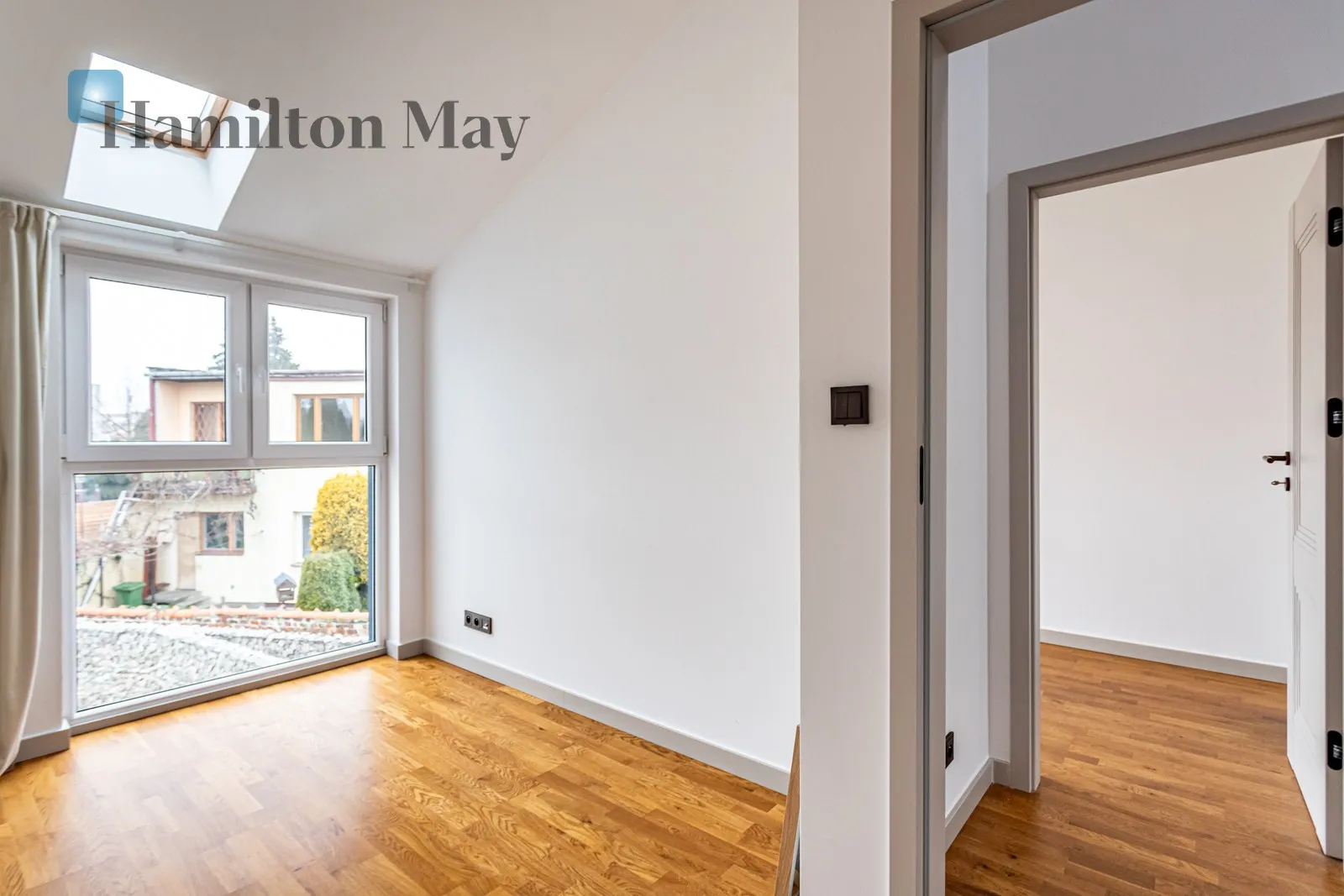 Segment w cichej i zielonej części Zacisza - slider