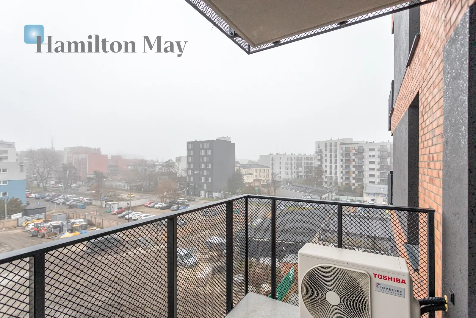 Exceptional Two Room Apartment with Balcony and AC in Soho - slider