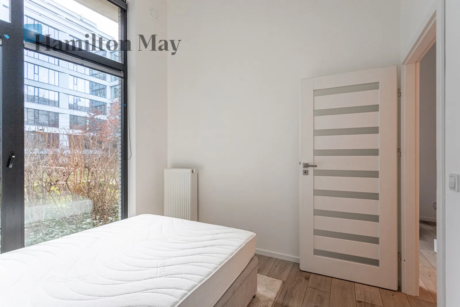 City: Warszawa Street: Krochmalna Region: Wola Subregion: Czyste Distance to centre: 1.85 km Price: 4400 PLN - slider