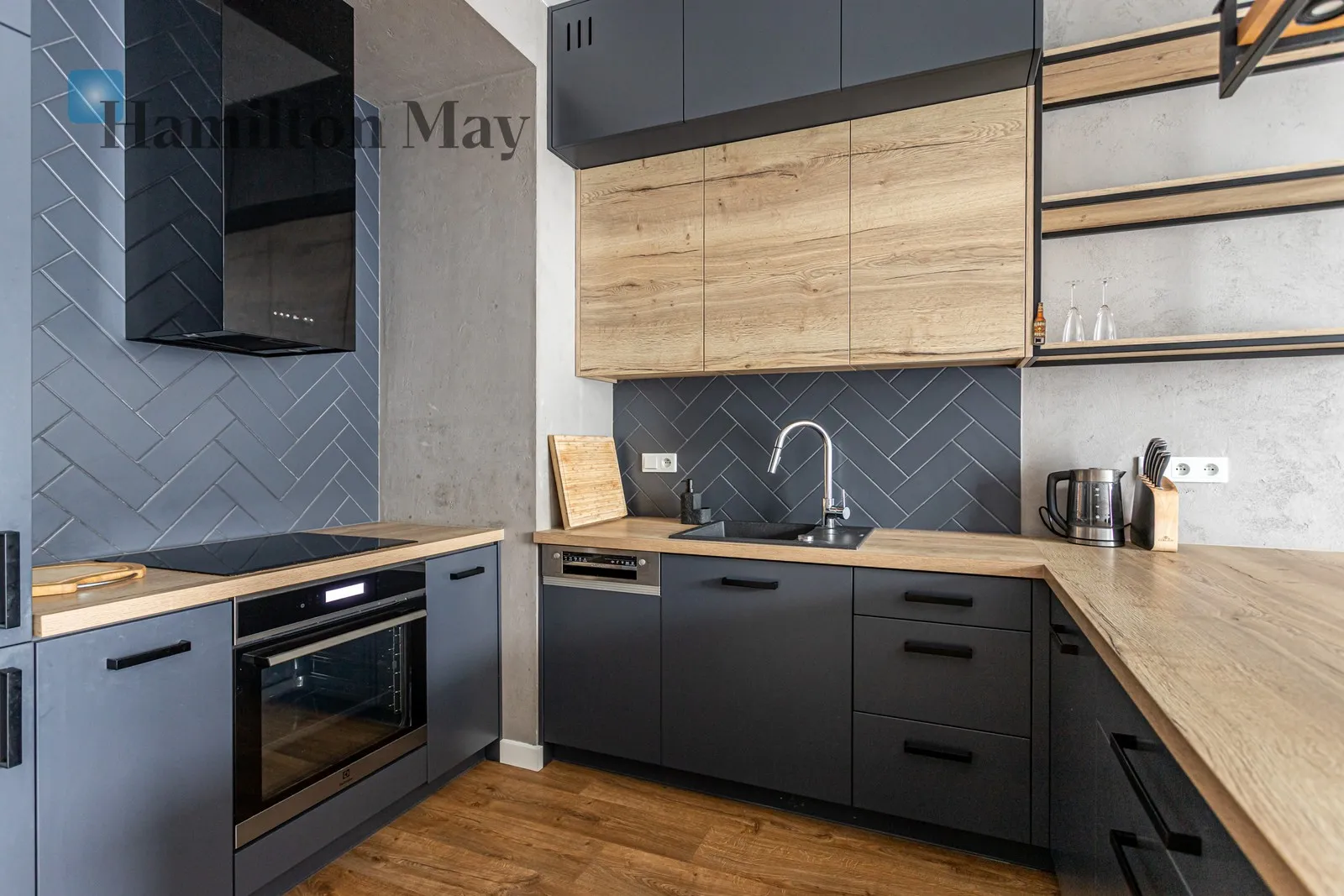 Nowoczesne dwupokojowe mieszkanie w stylu loft z balkonem na Włochach - slider