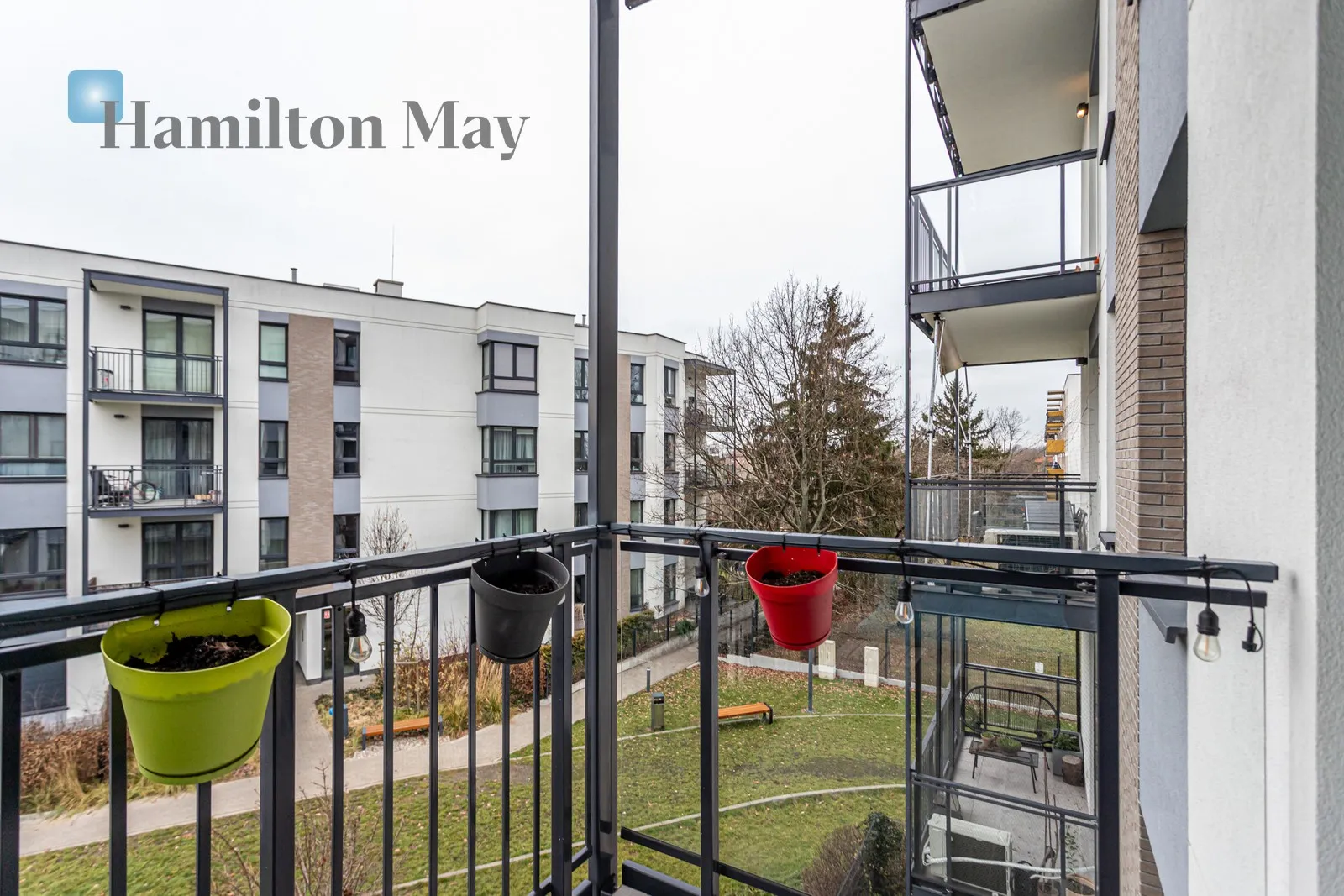 Nowoczesne dwupokojowe mieszkanie w stylu loft z balkonem na Włochach - slider