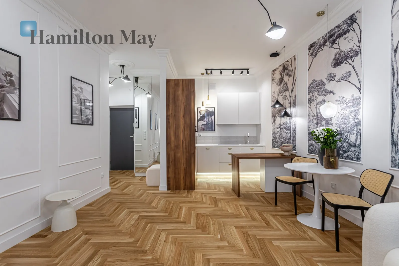 Wyjątkowy apartament w sercu Starego Miasta – luksus i historia - slider