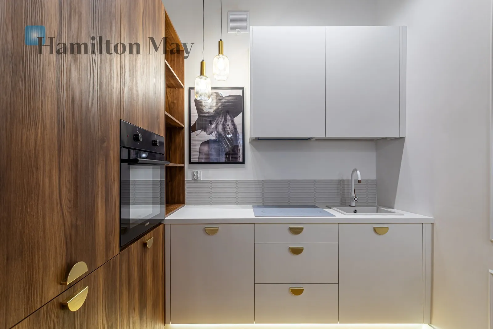 Wyjątkowy apartament w sercu Starego Miasta – luksus i historia - slider