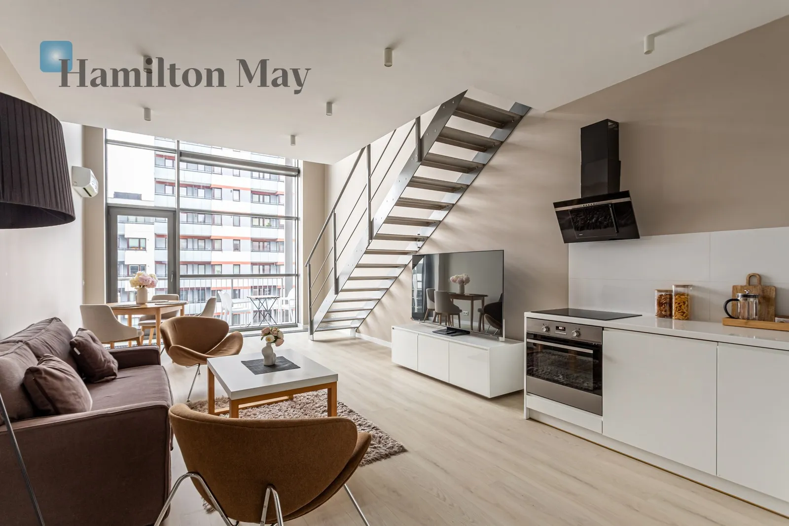 Dwupoziomowy apartament 79 m² w Qbik przy Woronicza, Balkon, 7 piętro

 - slider