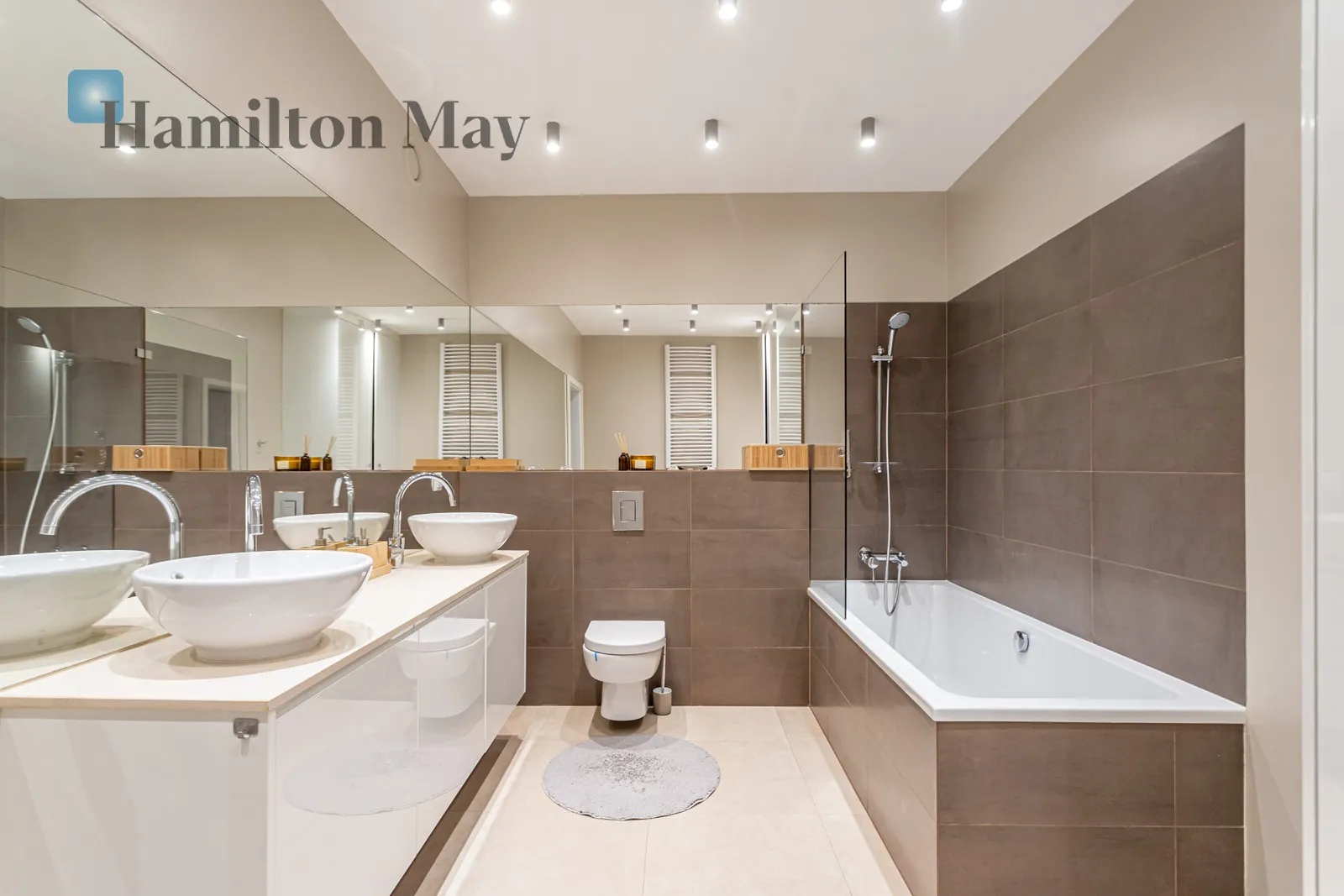 Dwupoziomowy apartament 79 m² w Qbik przy Woronicza, Balkon, 7 piętro

 - slider