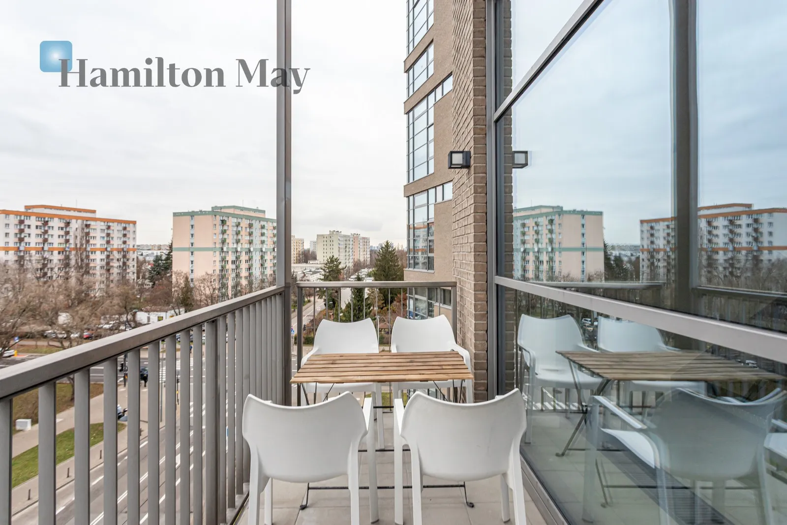 Dwupoziomowy apartament 79 m² w Qbik przy Woronicza, Balkon, 7 piętro

 - slider