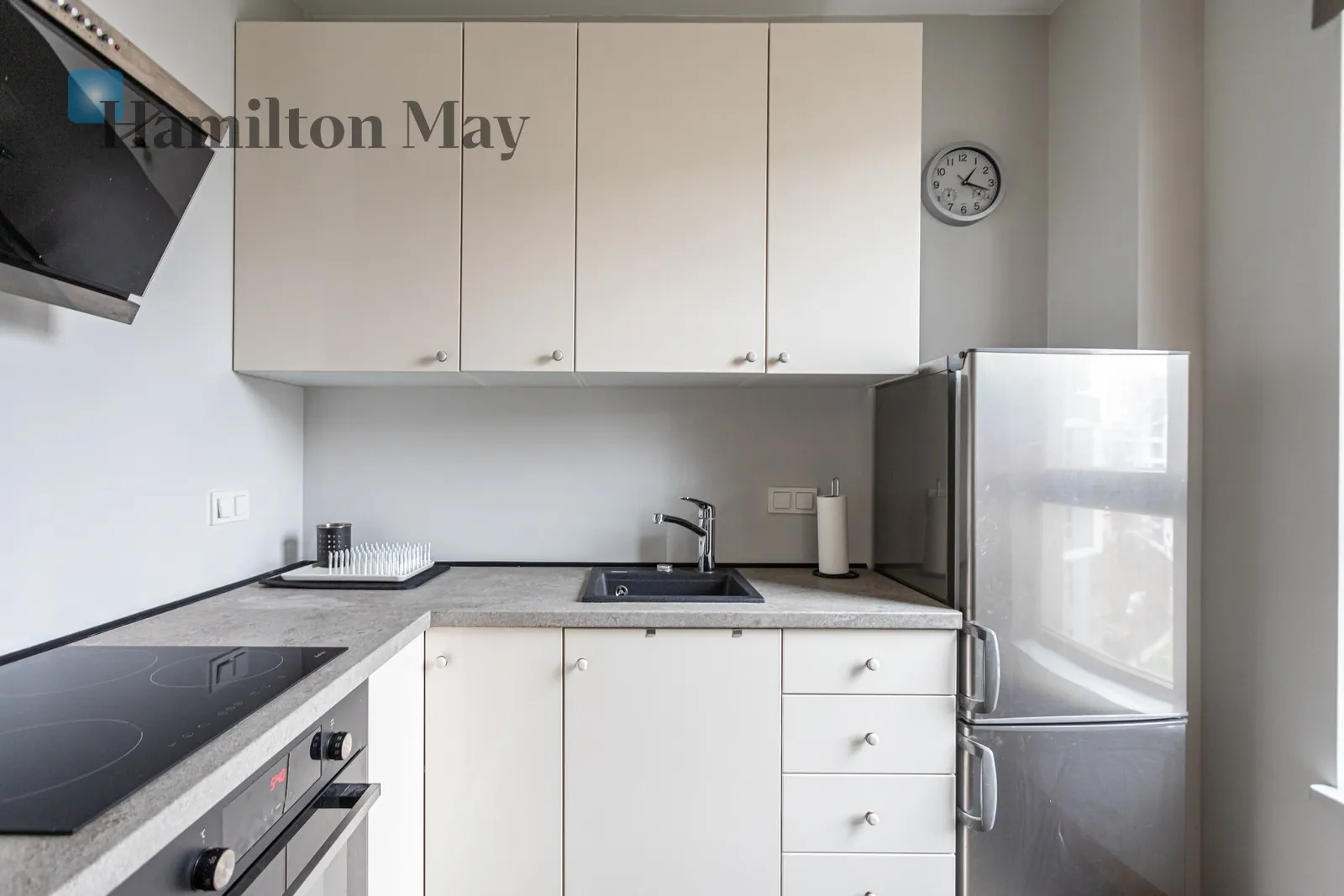 Nowoczesne mieszkanie z balkonem na Woli - slider