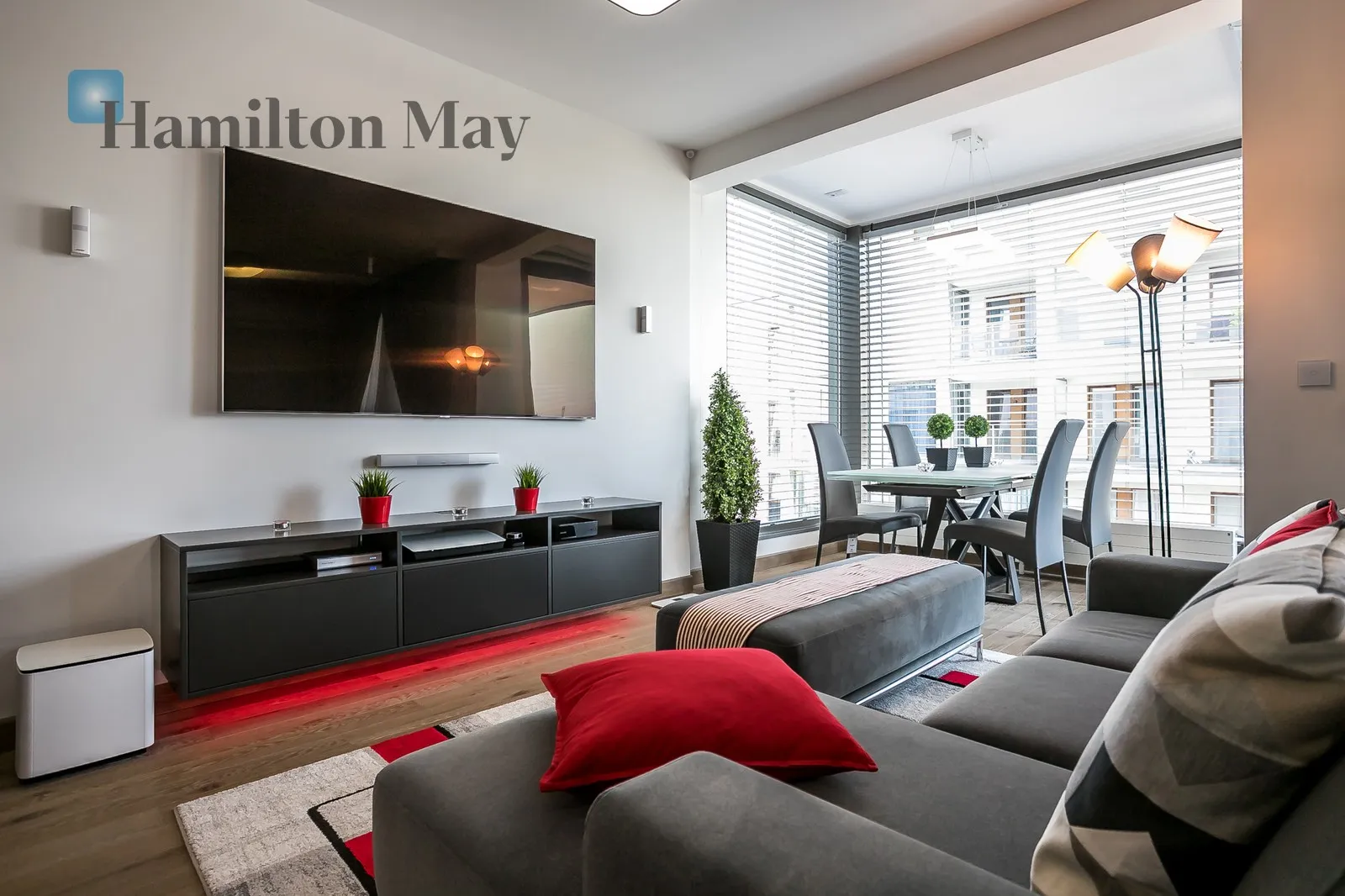 Luksusowe mieszkanie w pobliżu zagłębia biur na warszawskim Służewcu - slider