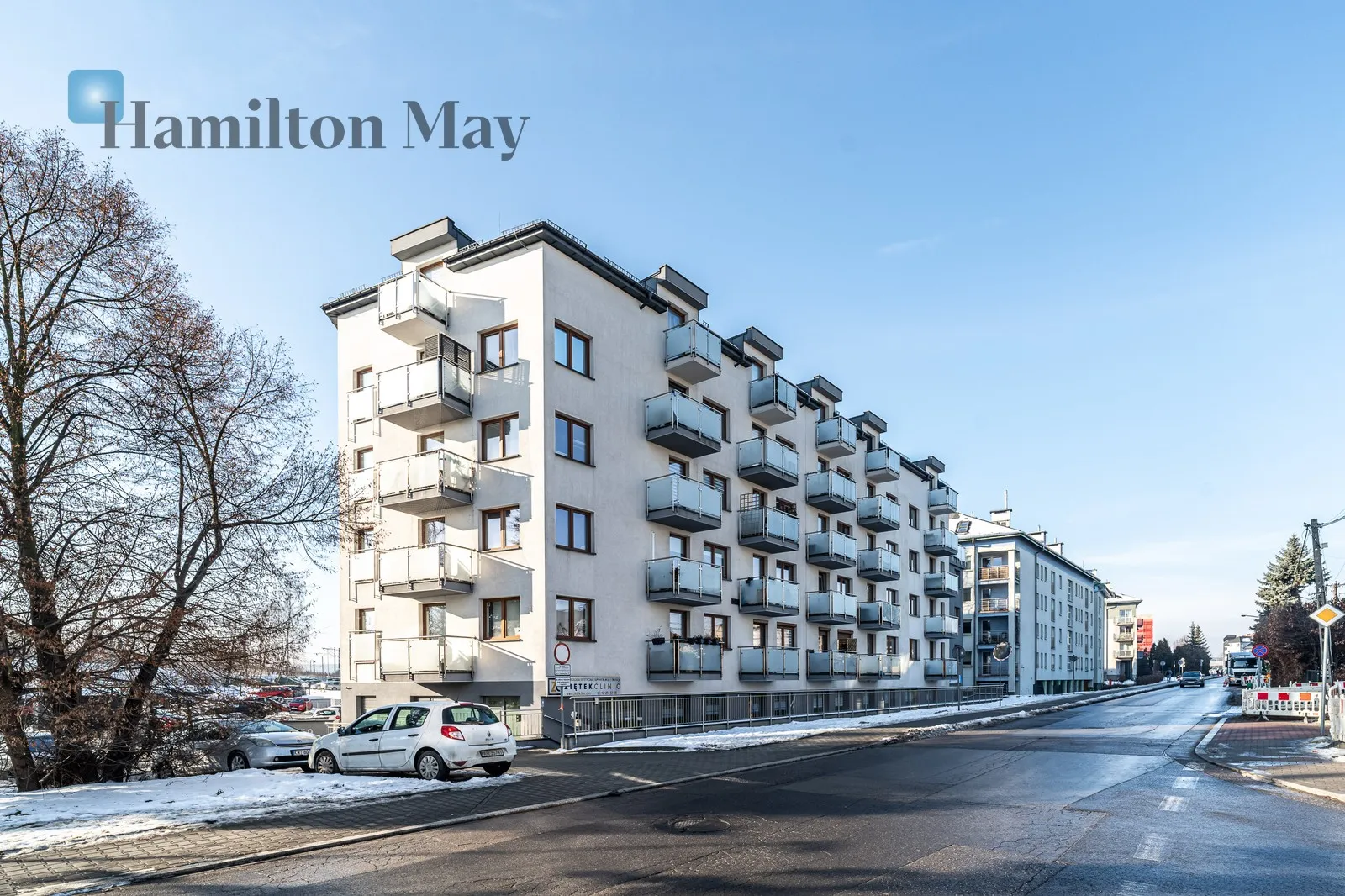 Na wynajem słoneczne mieszkanie z balkonem i garażem - slider