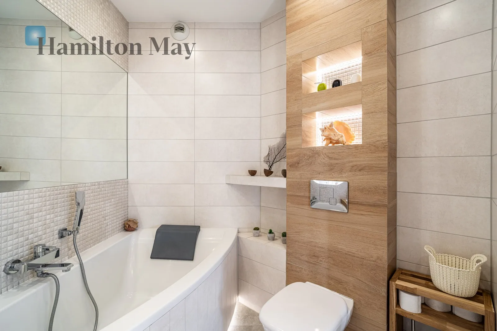 Na wynajem słoneczne mieszkanie z balkonem i garażem - slider