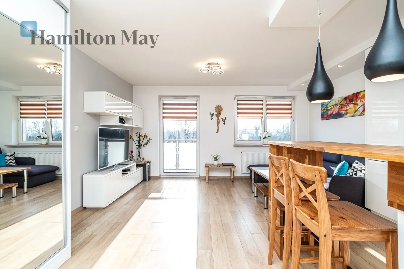 Na wynajem słoneczne mieszkanie z balkonem i garażem - slider