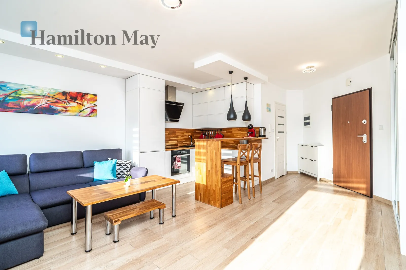 Na wynajem słoneczne mieszkanie z balkonem i garażem - slider