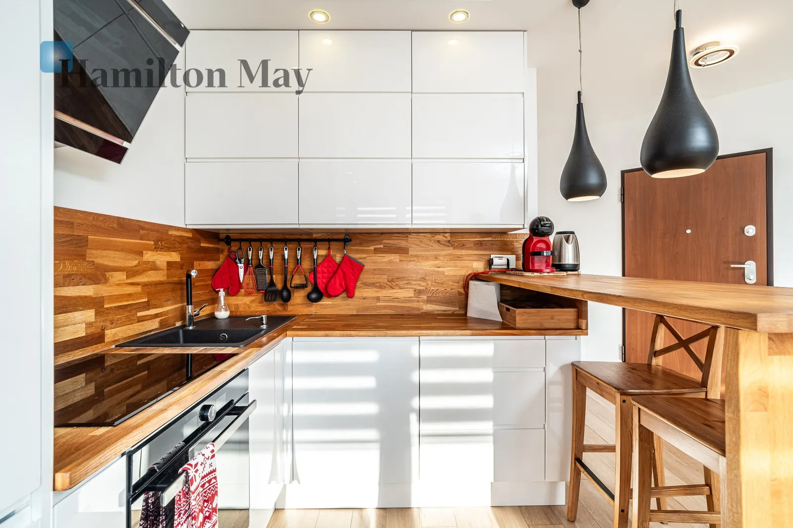 Na wynajem słoneczne mieszkanie z balkonem i garażem - slider