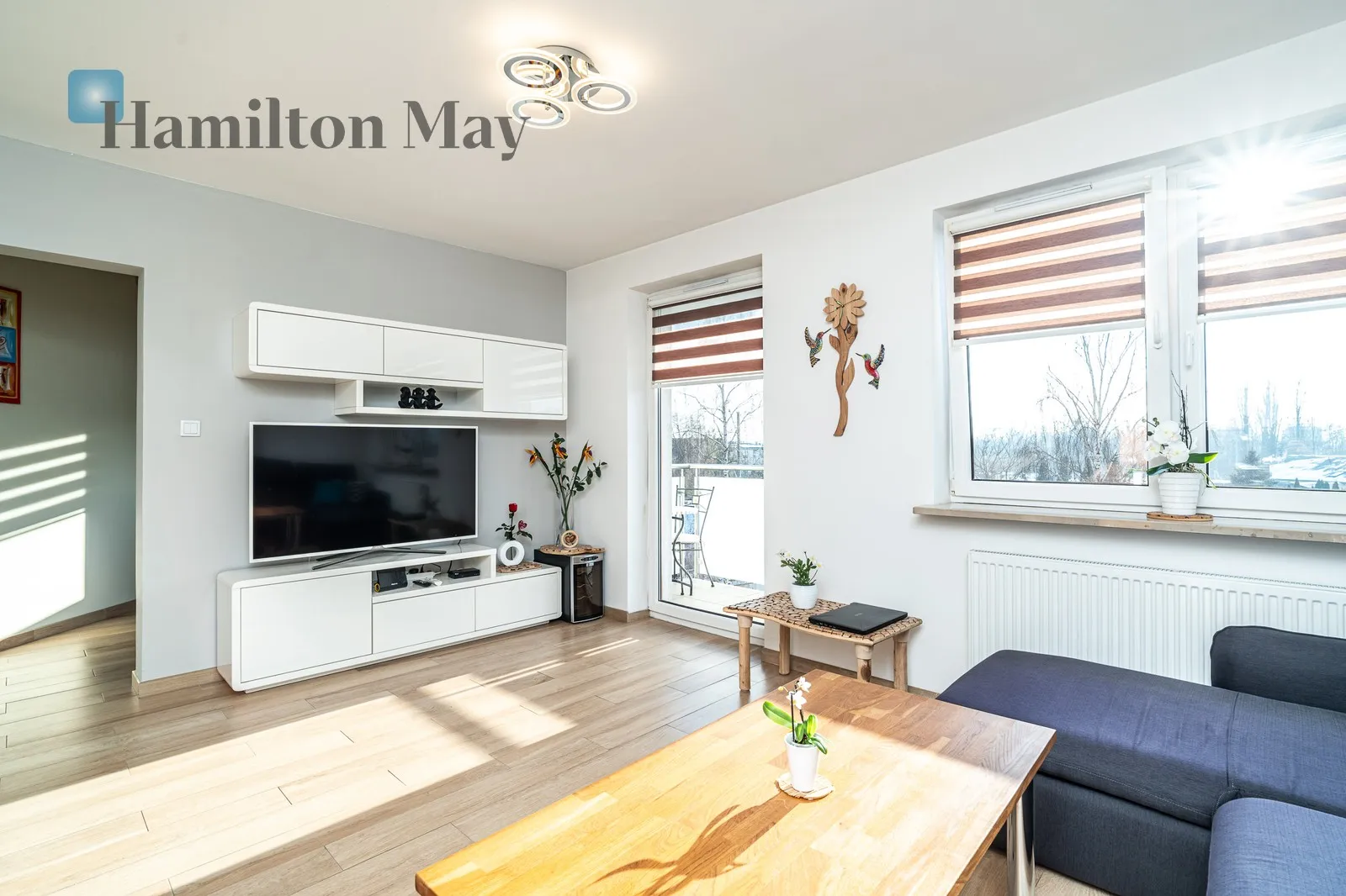 Na wynajem słoneczne mieszkanie z balkonem i garażem - slider