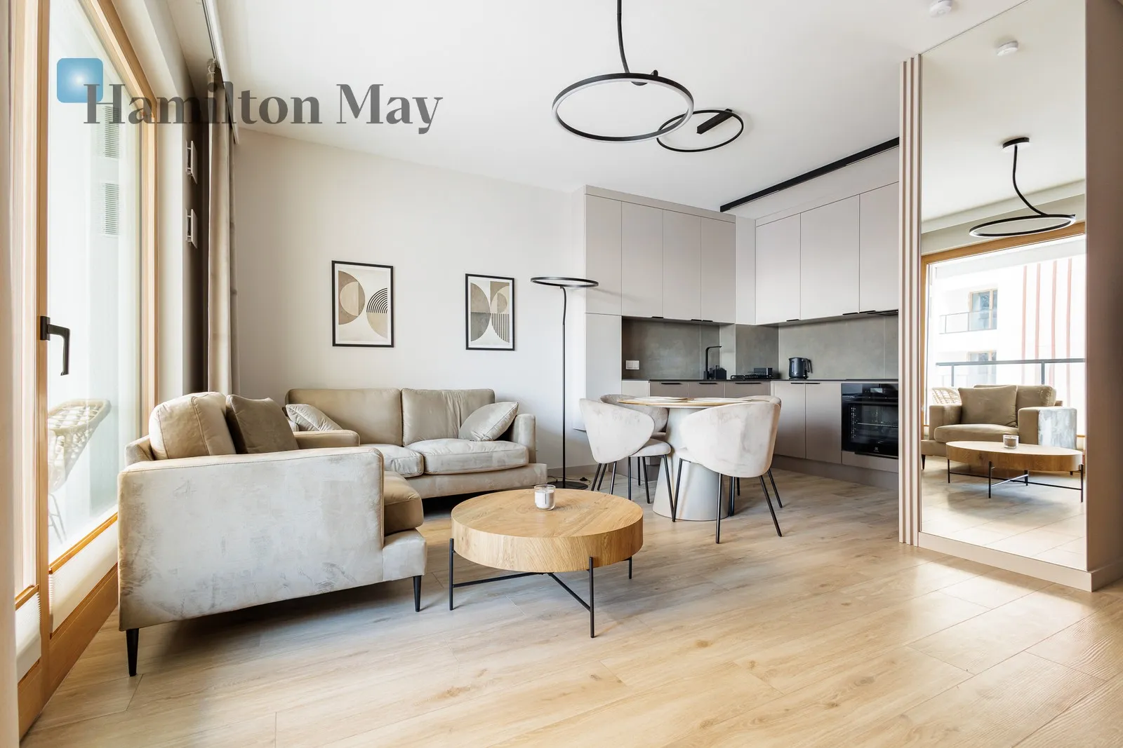 New, functional apartment in Towarowa Square, right next to Rondo Daszyńskiego, ready to move in - slider