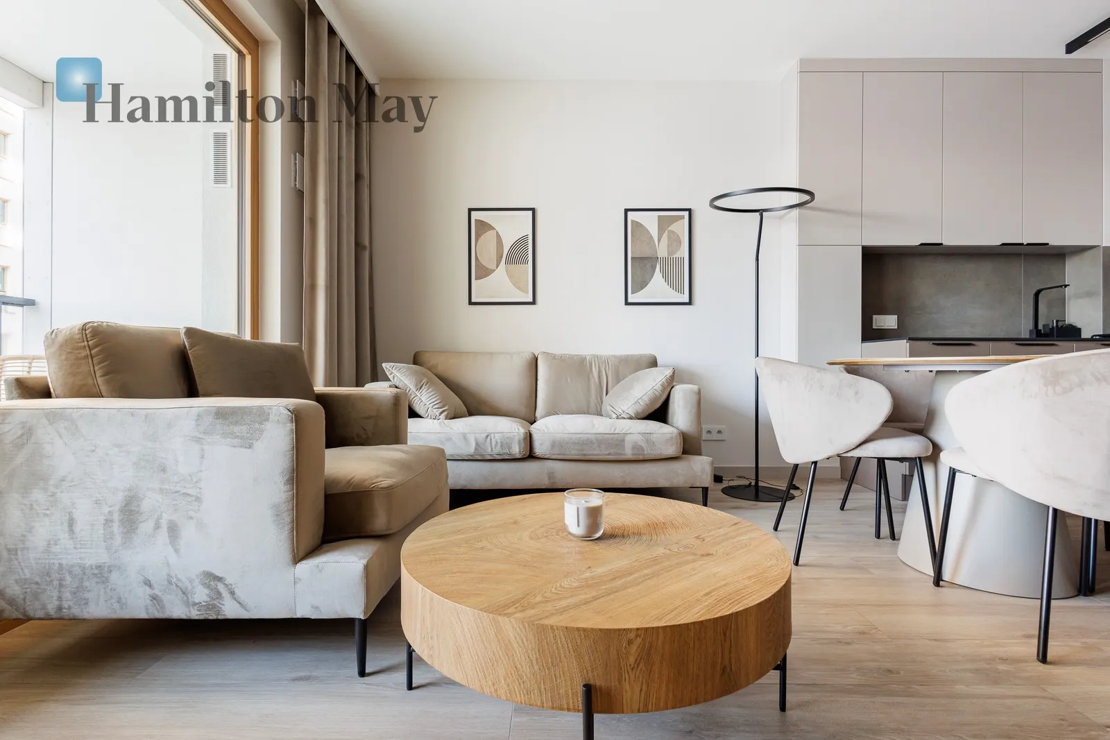 New, functional apartment in Towarowa Square, right next to Rondo Daszyńskiego, ready to move in - slider