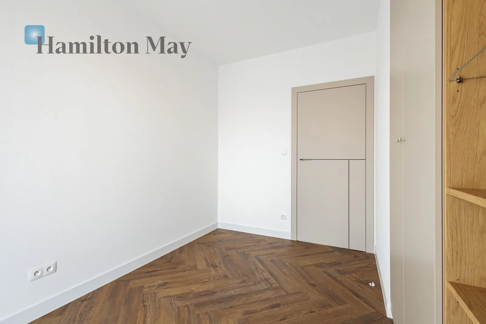 Region: Praga-Północ Subregion: Stara Praga Distance to centre: 2.76 km Level: 5 Price: 6400 PLN Bedrooms: 2 Bathrooms: 1 - slider