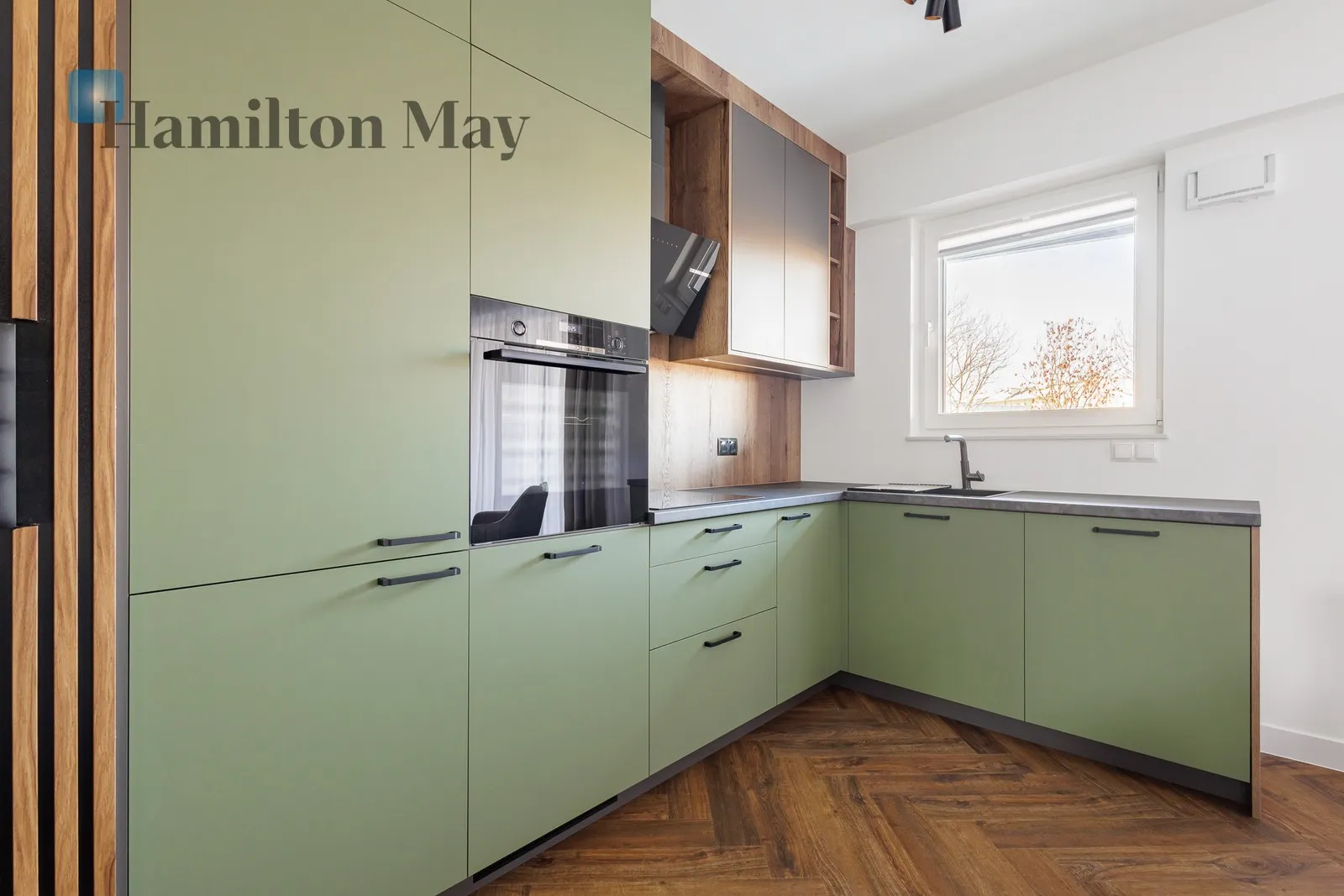 Region: Praga-Północ Subregion: Stara Praga Distance to centre: 2.76 km Level: 5 Price: 6400 PLN Bedrooms: 2 Bathrooms: 1 Size: 57m2 Price/m2: 112 PLN - slider