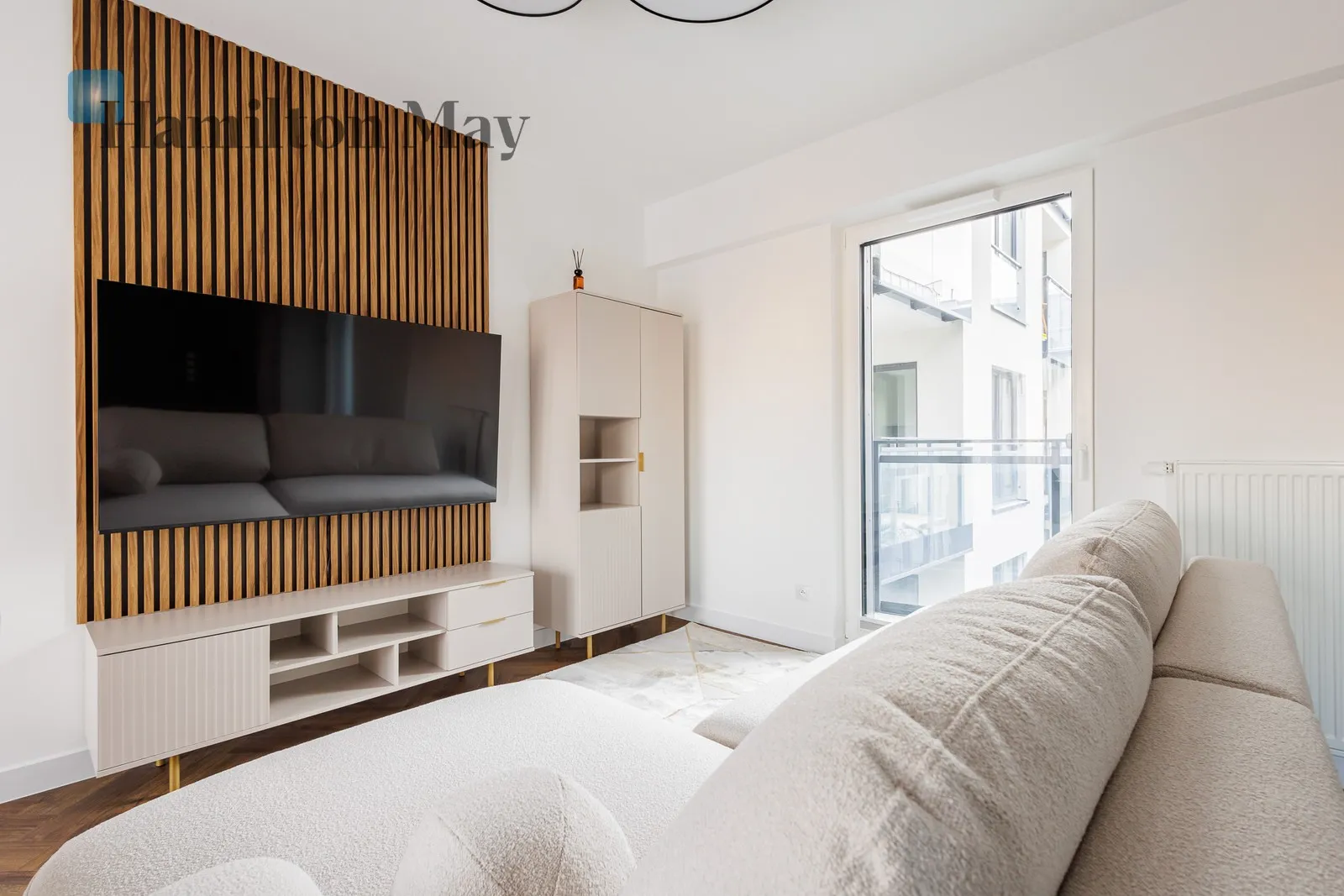 Street: Stefana Okrzei Region: Praga-Północ Subregion: Stara Praga Distance to centre: 2.76 km Level: 5 Price: 6400 PLN Bedrooms: 2 Bathrooms: 1 Size: 57m2 Price/m2: 112 PLN - slider