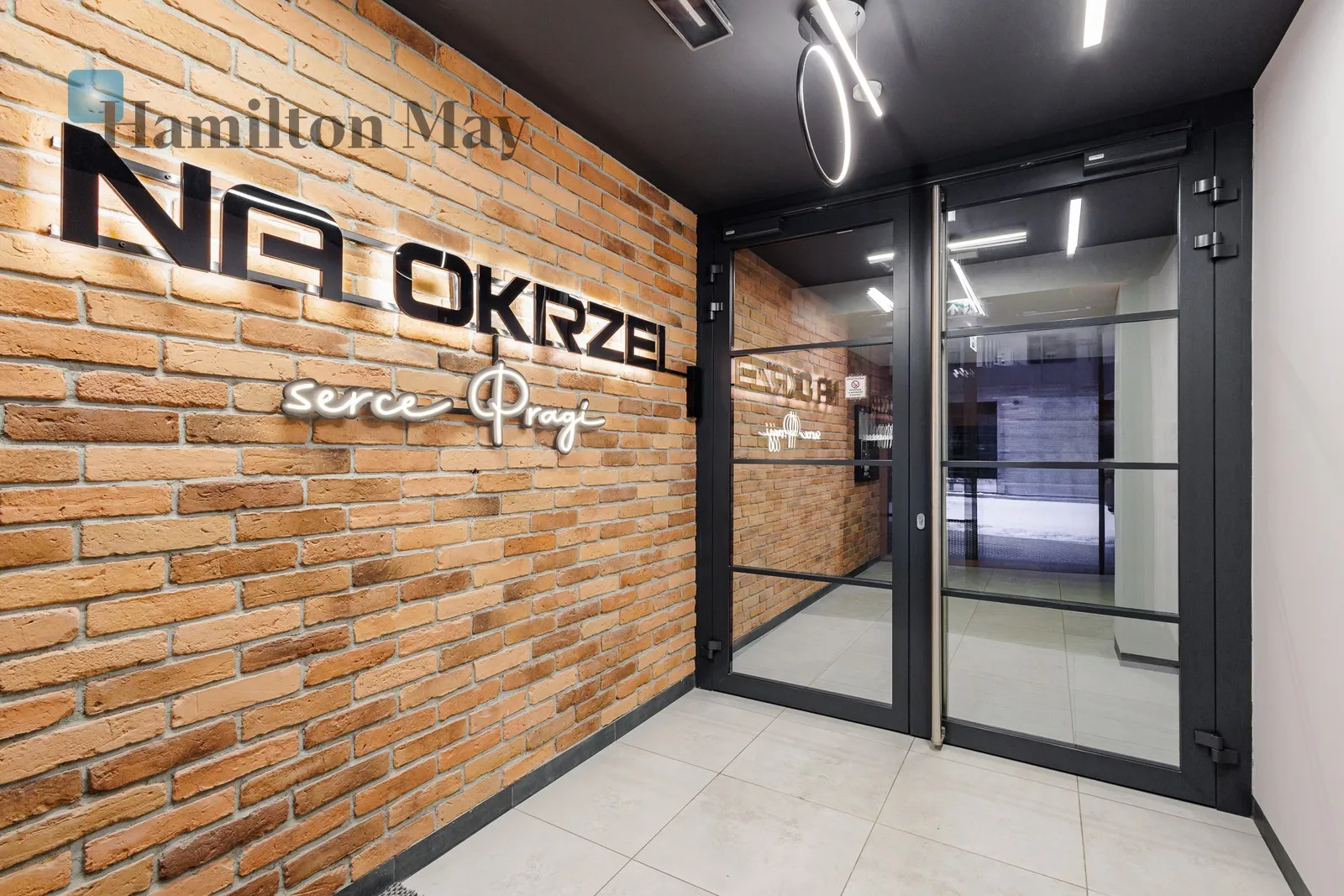 Street: Stefana Okrzei Region: Praga-Północ Subregion: Stara Praga Distance to centre: 2.76 km Level: 3 Price: 6400 PLN - slider