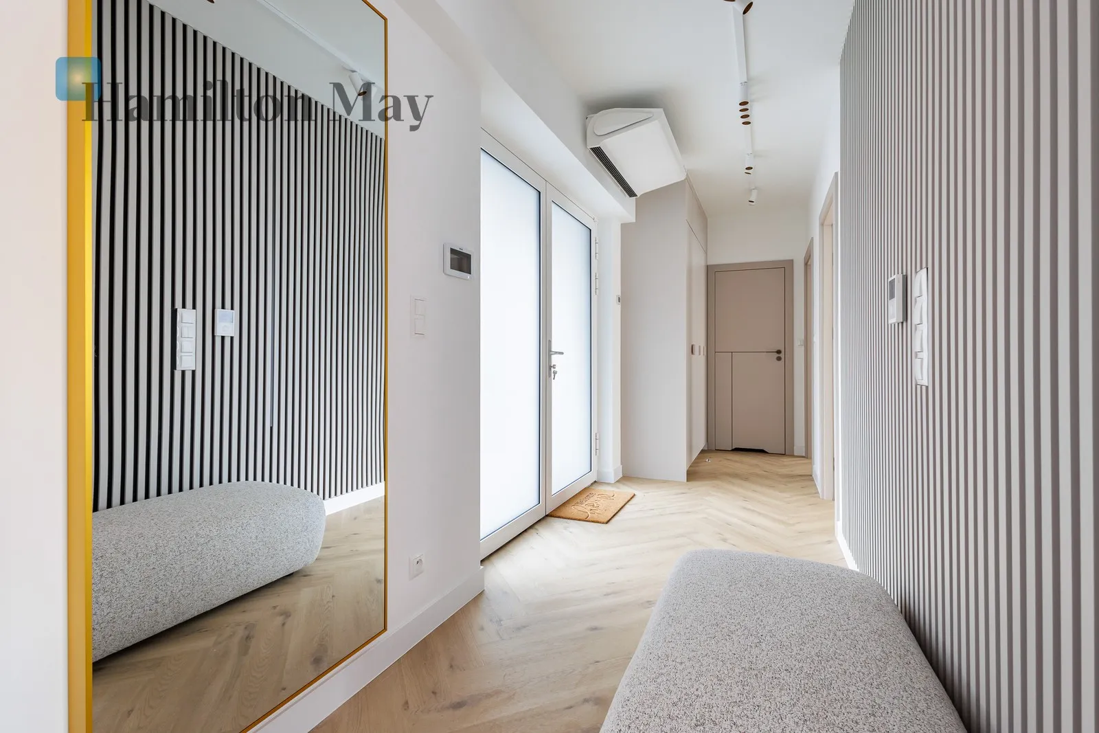 Region: Praga-Północ Subregion: Stara Praga Distance to centre: 2.76 km Level: 3 Price: 6400 PLN Bedrooms: 2 Bathrooms: 1 - slider