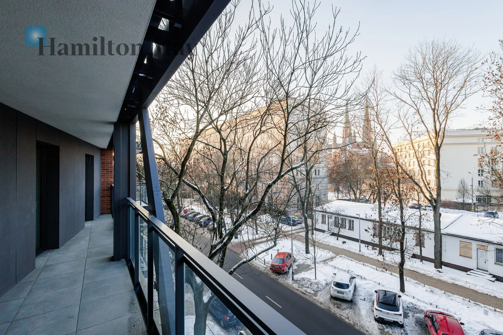 Subregion: Stara Praga Distance to centre: 2.76 km Level: 3 Price: 6400 PLN Bedrooms: 2 Bathrooms: 1 Size: 57m2 - slider