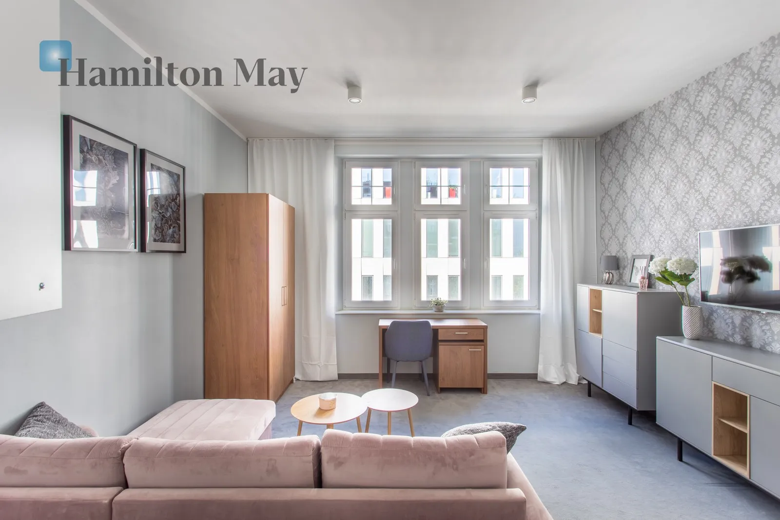 Region: Stare Miasto Distance to centre: 1.09 km Level: 3 Price: 2300 PLN Bedrooms: 1 Bathrooms: 1 Size: 25m2 - slider