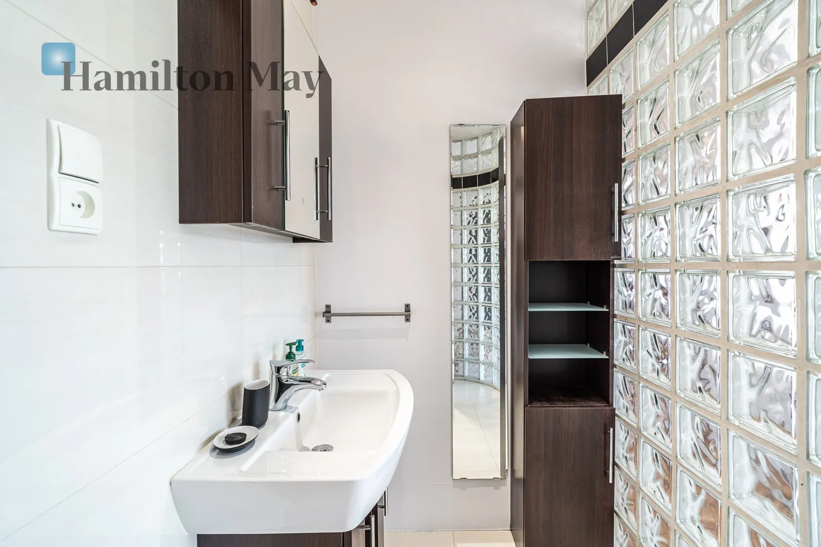 A three-room apartment for rent in the Old Town on Pawlikowskiego Street - slider