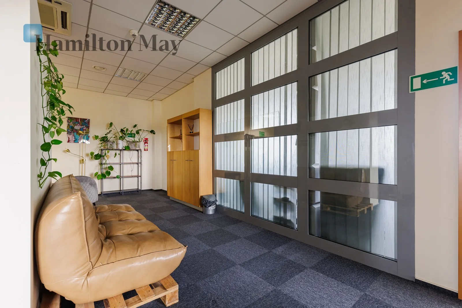 Reprezentacyjne biuro 147 m² z dużym tarasem 58 m² i widokiem na panoramę Warszawy - slider