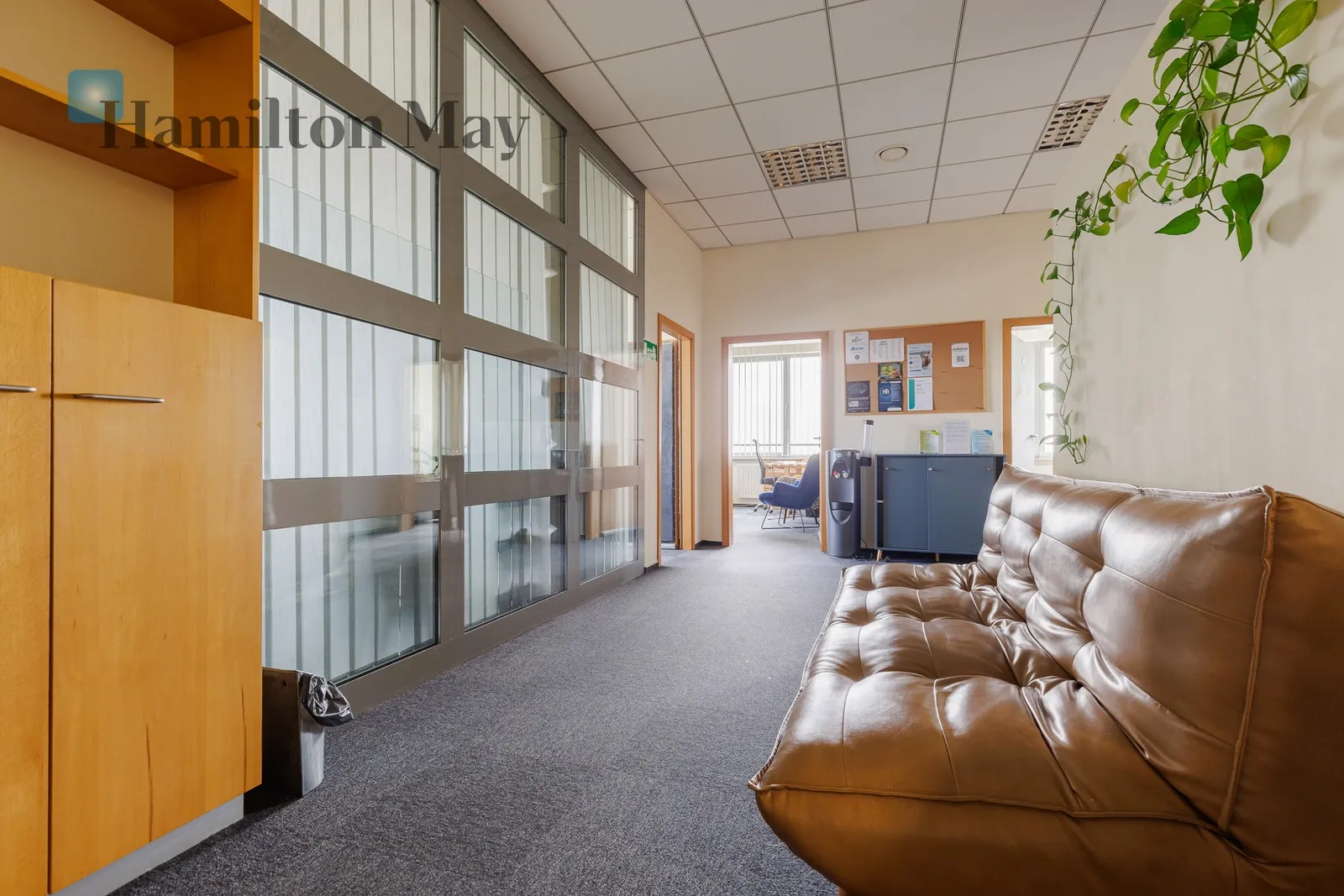 Reprezentacyjne biuro 147 m² z dużym tarasem 58 m² i widokiem na panoramę Warszawy - slider