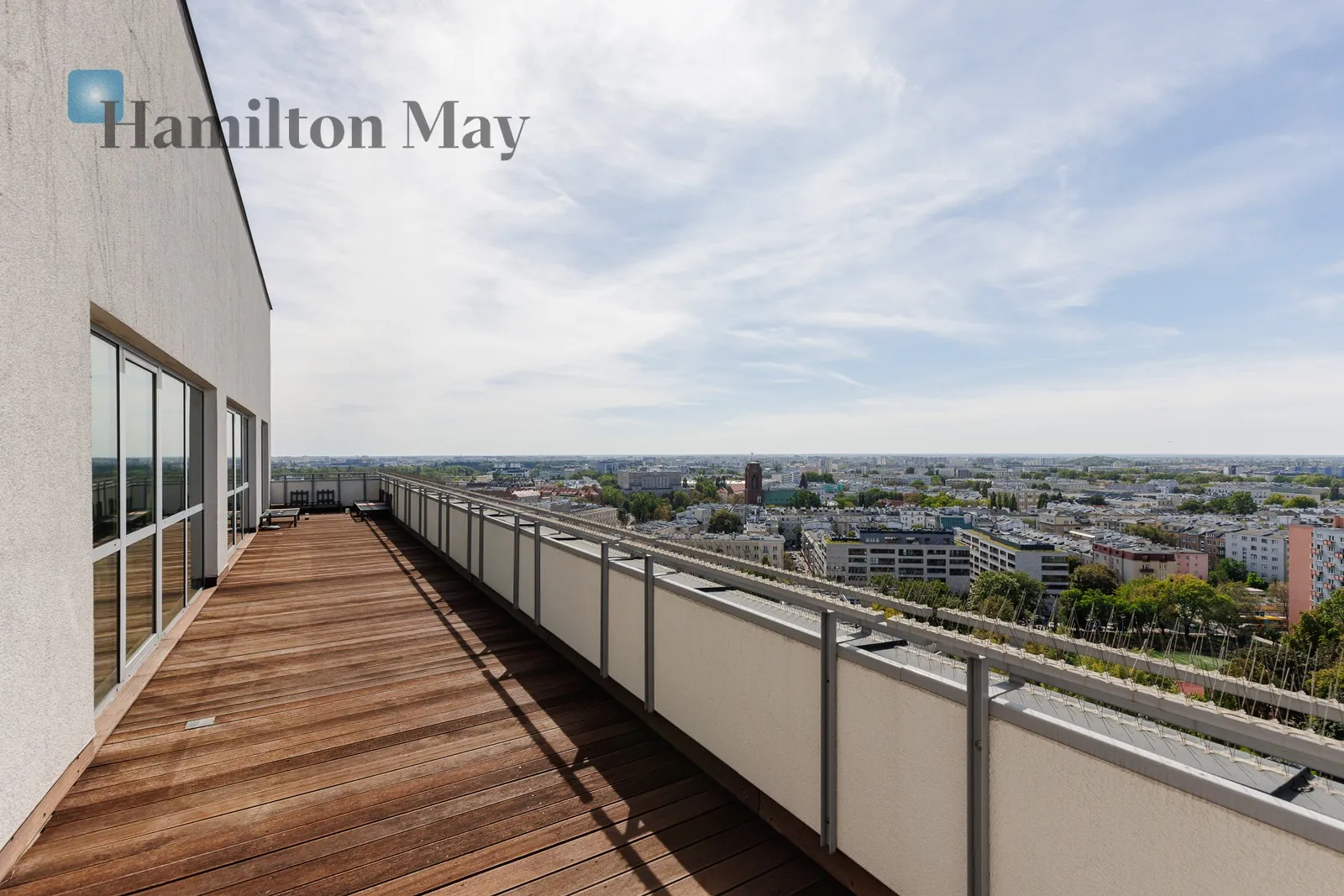 Reprezentacyjne biuro 147 m² z dużym tarasem 58 m² i widokiem na panoramę Warszawy - slider