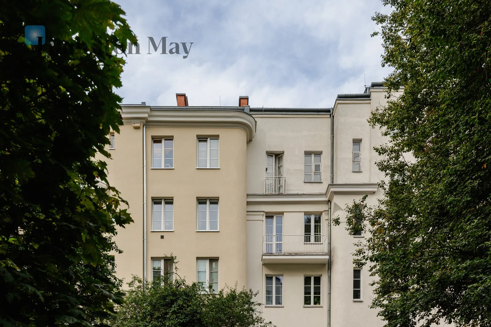 Дворівневі апартаменти площею 167 м² з терасою та панорамним видом на Варшаву - slider