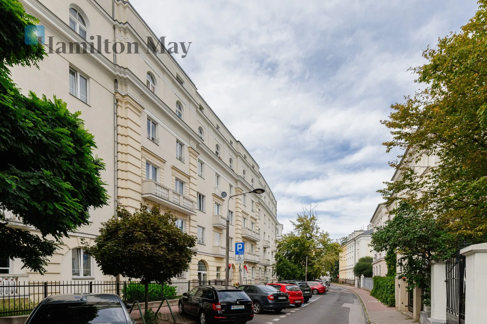 Дворівневі апартаменти площею 167 м² з терасою та панорамним видом на Варшаву - slider