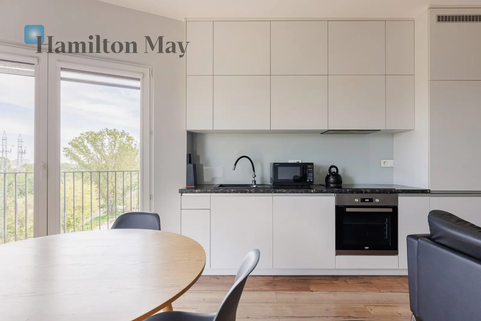 Subregion: Nowa Praga Distance to centre: 4.54 km Level: 5 Price: 800000 PLN Bedrooms: 1 Bathrooms: 1 Size: 40m2 Price/m2: 20000 PLN - slider