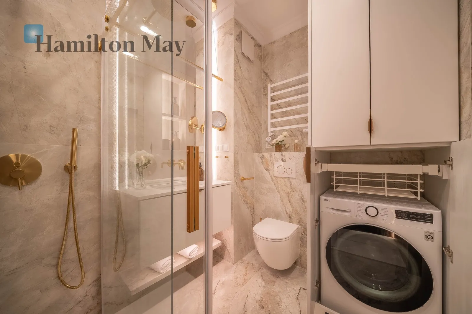 Street: Chmielna Region: Wola Subregion: Mirów Distance to centre: 0.96 km Level: 4 Price: 1375000 PLN Bedrooms: 1 Bathrooms: 1 Size: 34m2 - slider