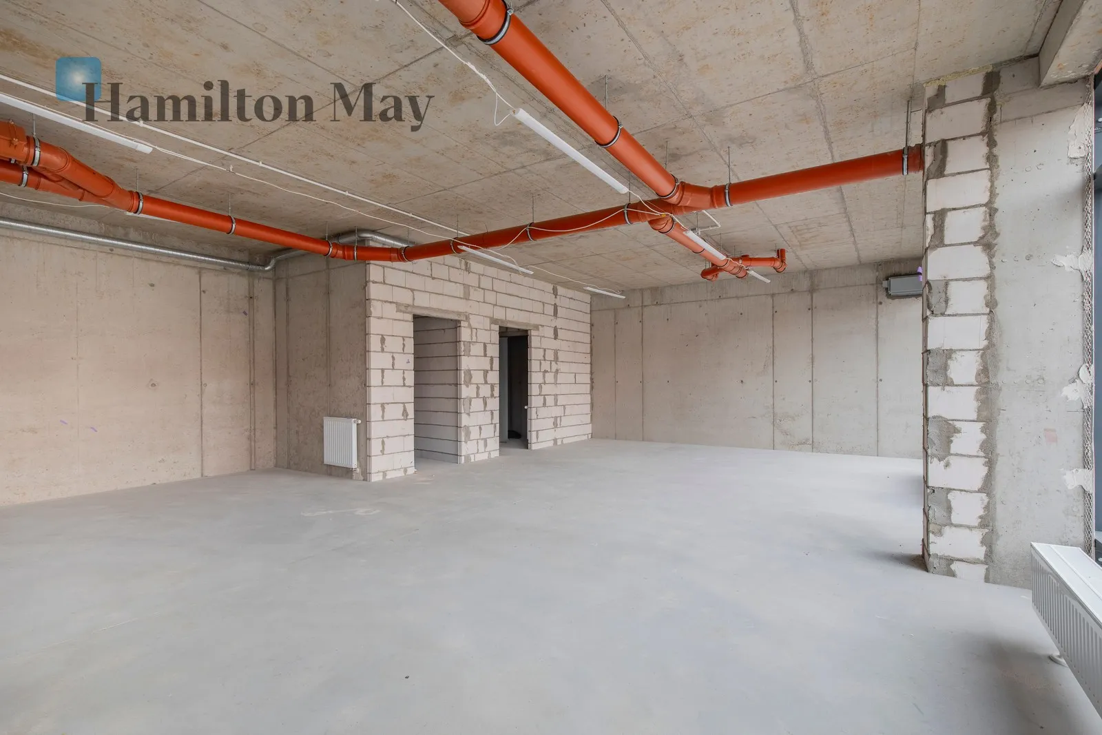 Przestronny lokal usługowy z parkingiem na Zabłociu - slider